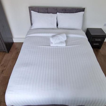 Apartment In Wakefield City Centre Екстер'єр фото