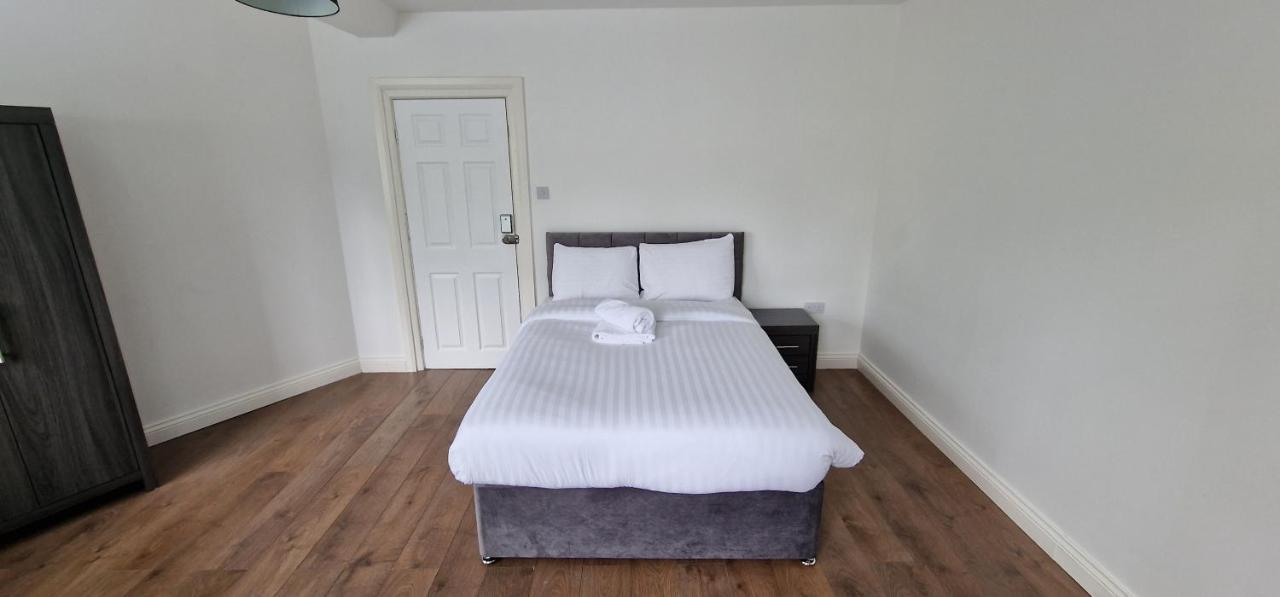 Apartment In Wakefield City Centre Екстер'єр фото