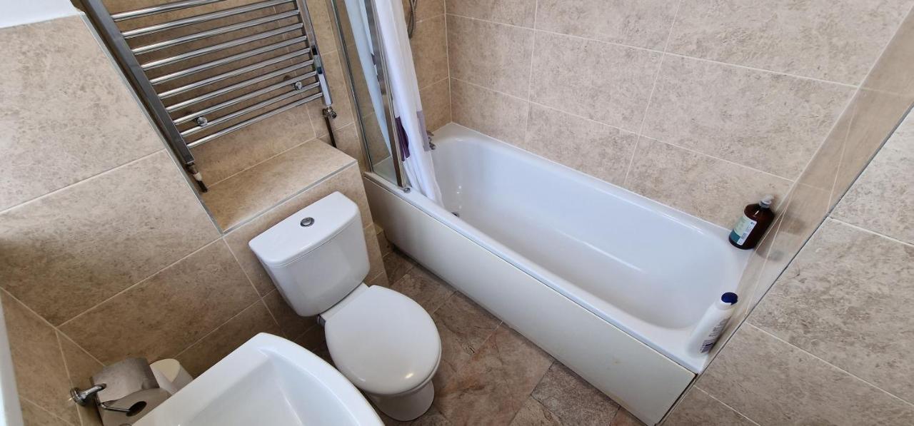 Apartment In Wakefield City Centre Екстер'єр фото